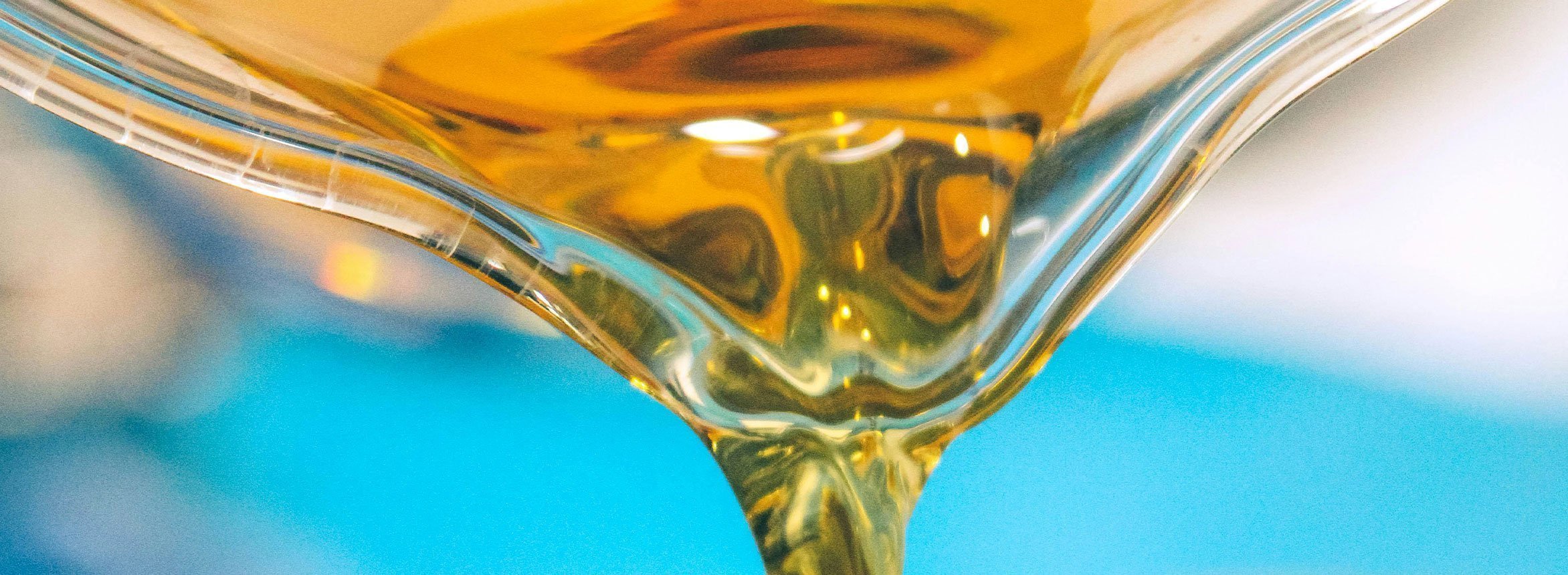 Beneficios y diferencias entre los aceites de cañamo y esenciales